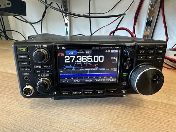 ICOM IC 7300 HF E 50 MHZ CALL MODE OME NUOVO NOVEMBRE 2025 CON IMBALLO
