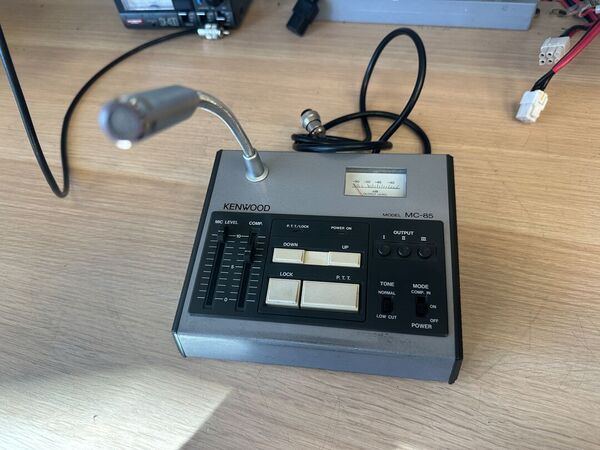 KENWOOD MC 85 MIKE BASE CON COMPRESSORE  OTTIMO