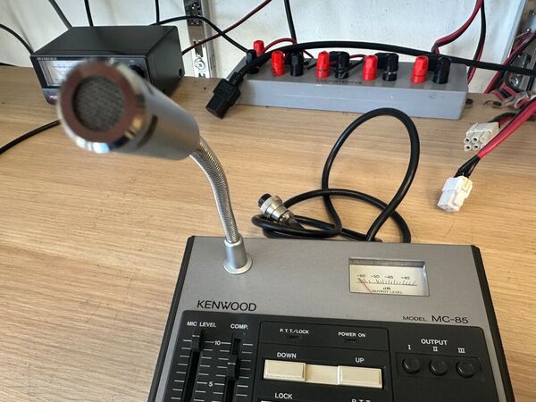 KENWOOD MC 85 MIKE BASE CON COMPRESSORE  OTTIMO