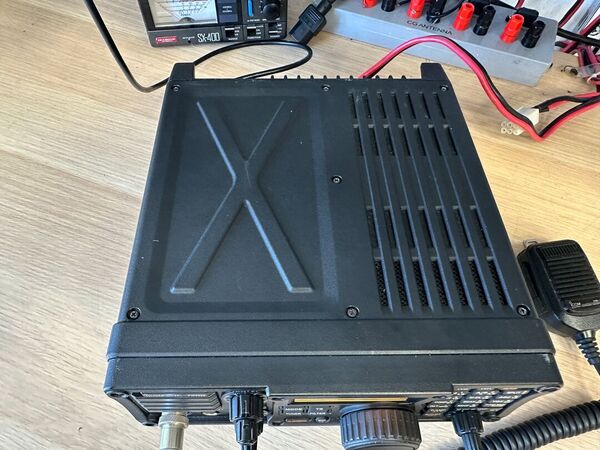 ICOM IC 7200 HF E 50 MHZ ALL MODE OTTIMO CON STAFFA VEICOLARE
