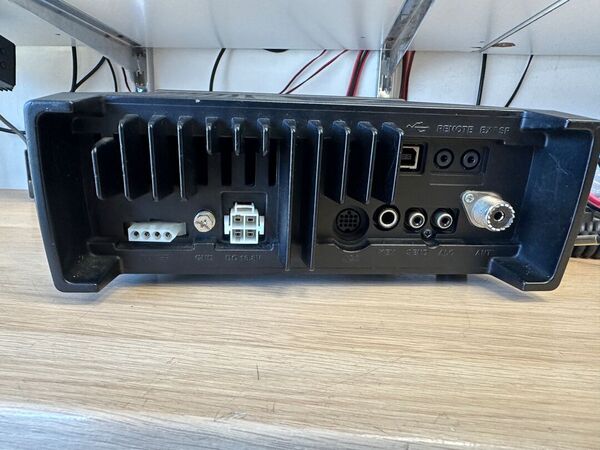 ICOM IC 7200 HF E 50 MHZ ALL MODE OTTIMO CON STAFFA VEICOLARE