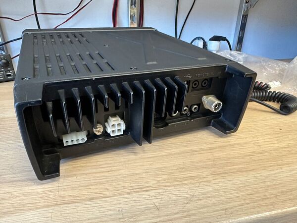 ICOM IC 7200 HF E 50 MHZ ALL MODE OTTIMO CON STAFFA VEICOLARE