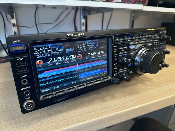 YAESU FT DX 101 D HF E 50 MHZ COME NUOVO CON IMBALLO E GARANZIA CSY AND SON  1 ANNO