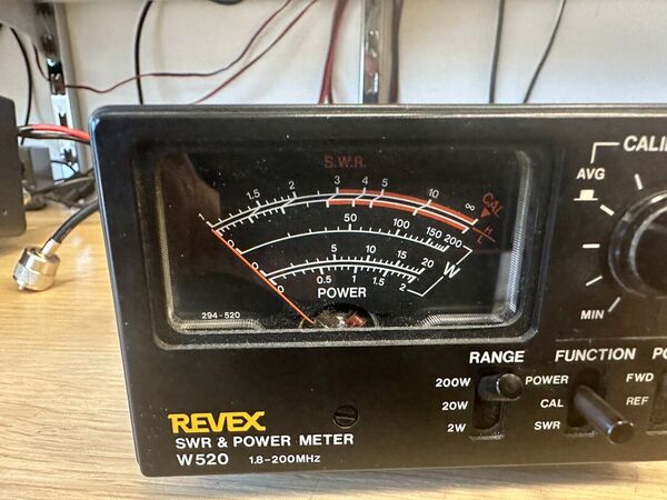 REWEX W 520' ROSWATTMETRO DA 1.8 A 200 MHZ  200 WATT OTTIMO CON IMBALLO