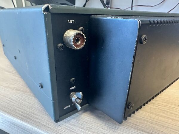 ICOM IC M 700 HF MARINO CON  BANDE RADIOAMATORIALI OTTIMO 150 WATT