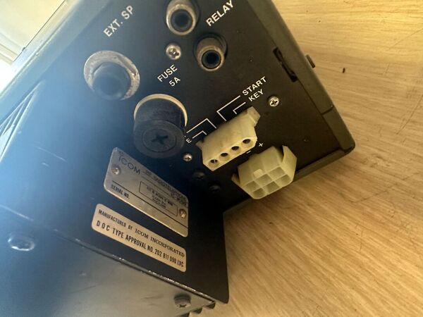 ICOM IC M 700 HF MARINO CON  BANDE RADIOAMATORIALI OTTIMO 150 WATT