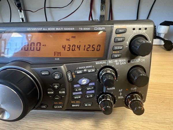 KENWOOD TS 2000 X PENTABANDA HF 50 144 430 1200 MHZ ALL MODE OTTIMO DOPPIO IMBALLO