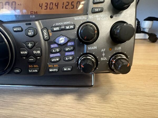 KENWOOD TS 2000 X PENTABANDA HF 50 144 430 1200 MHZ ALL MODE OTTIMO DOPPIO IMBALLO