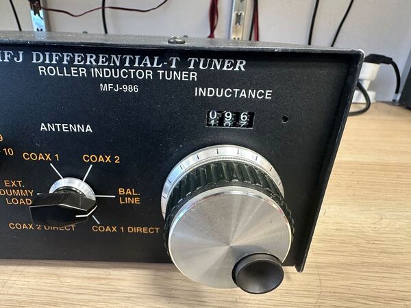 MFJ-986 ACCORDATORE ANTENNA MANUALE HF  ASIM /SIM/ LONGWIRE 1500W PEP OTTIMO