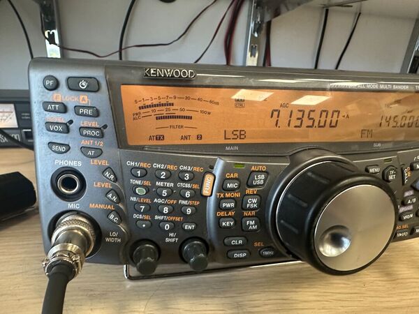 KENWOOD TS 2000 E QUADRIBANDA ALL MODE OTTIMO CON IMBALLO