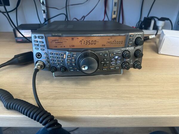 KENWOOD TS 2000 E QUADRIBANDA ALL MODE OTTIMO CON IMBALLO