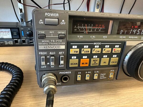 KENWOOD TS 711 VHF ALL MODE ALIMENTAZIONE A 220 V OTTIMO