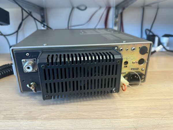 KENWOOD TS 711 VHF ALL MODE ALIMENTAZIONE A 220 V OTTIMO