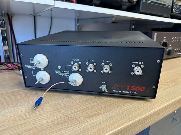 DU TUNER DU1500T -ACCORDATORE DI ANTENNA HF 1,8-30 Mhz - 1500W PEP COME NUOVO