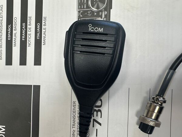 ICOM IC 7300 HF E 50 MHZ ALL MODE OTTIMO CON IMBALLO