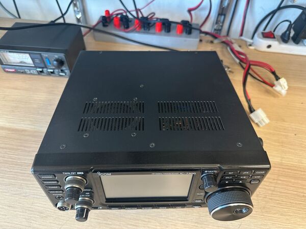 ICOM IC 7300 HF E 50 MHZ ALL MODE OTTIMO CON IMBALLO