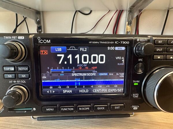 ICOM IC 7300 HF E 50 MHZ ALL MODE OTTIMO CON IMBALLO