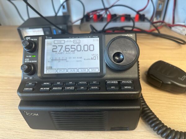ICOM IC 7100 QUADRIBANDA ALL MODE OTTIMO