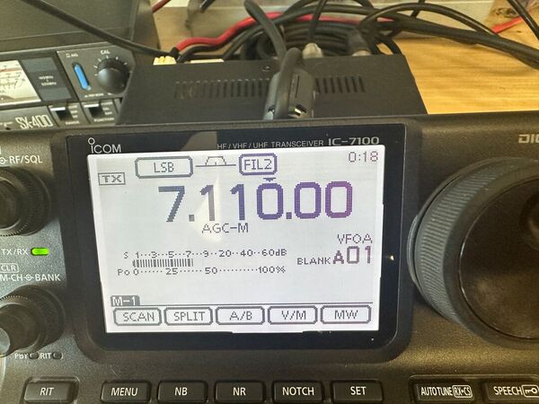 ICOM IC 7100 QUADRIBANDA ALL MODE OTTIMO