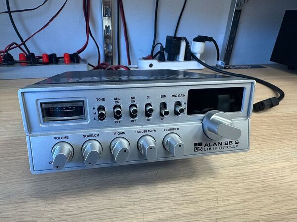 ALAN 88 S CB 34 CANALI ALL MODE AM  FM LSB USB OMOLOGATO CONDIZIONI ECCELLENTI CON IMBALLO