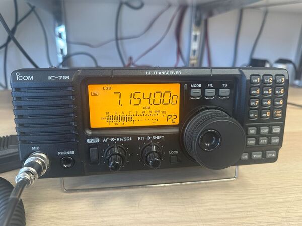 ICOM IC 718 HF ALL MODE OTTIMO CON IMBALLO