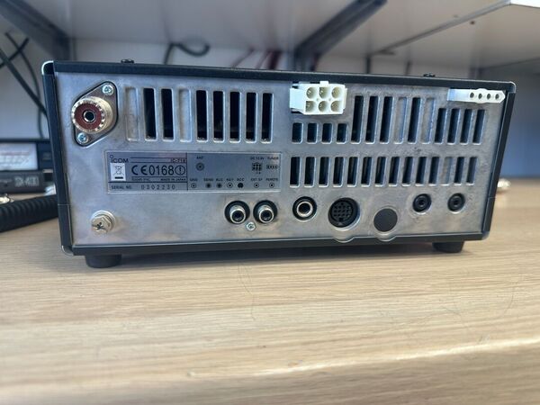 ICOM IC 718 HF ALL MODE OTTIMO CON IMBALLO