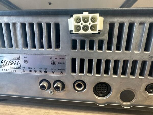 ICOM IC 718 HF ALL MODE OTTIMO CON IMBALLO