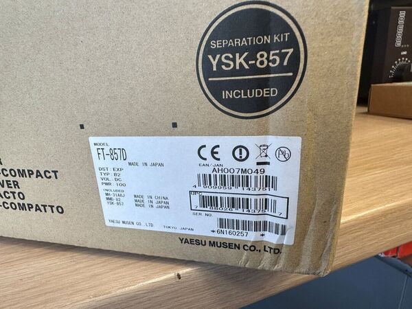 YAESU FT 857 D QUADRIBANDA ALL MODE COME NUOVO CON KIT YSK 857 , TXCO, CAVO PROGRAMMAZIONE  IMBALLO GARANZIA CSY AND SON