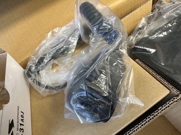 YAESU FT 857 D QUADRIBANDA ALL MODE COME NUOVO CON KIT YSK 857 , TXCO, CAVO PROGRAMMAZIONE  IMBALLO GARANZIA CSY AND SON