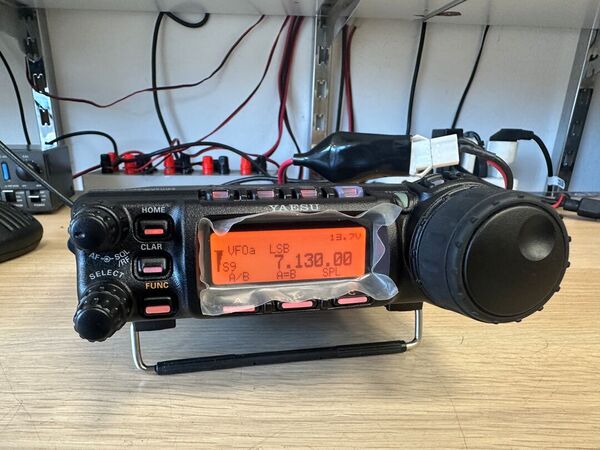 YAESU FT 857 D QUADRIBANDA ALL MODE COME NUOVO CON KIT YSK 857 , TXCO, CAVO PROGRAMMAZIONE  IMBALLO GARANZIA CSY AND SON