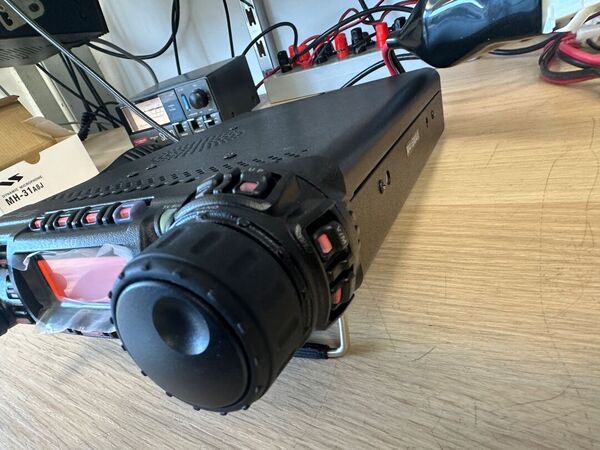 YAESU FT 857 D QUADRIBANDA ALL MODE COME NUOVO CON KIT YSK 857 , TXCO, CAVO PROGRAMMAZIONE  IMBALLO GARANZIA CSY AND SON