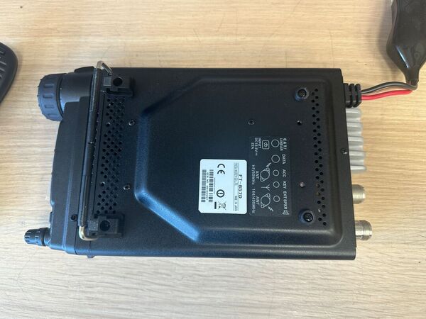 YAESU FT 857 D QUADRIBANDA ALL MODE COME NUOVO CON KIT YSK 857 , TXCO, CAVO PROGRAMMAZIONE  IMBALLO GARANZIA CSY AND SON