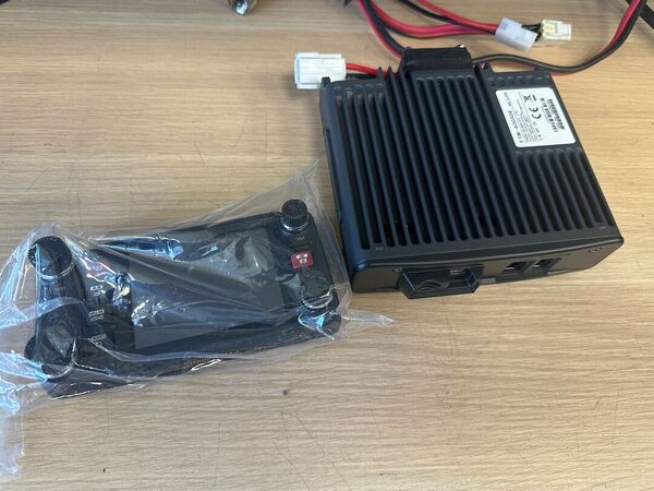 YAESU FTM 400 XDR/DE BIBANDA VEICOLARE OTTIMO CON IMBALLO