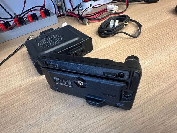 YAESU FTM 400 XDR/DE BIBANDA VEICOLARE OTTIMO CON IMBALLO