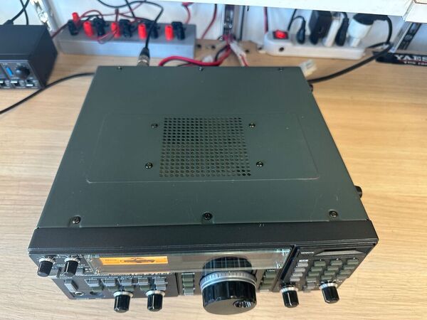 ICOM IC R 7000 RICEVITORE DA 26 MHZ A 2 GHZ ALL MODE OTTIMO ALIMENTAZIONE A 220 V