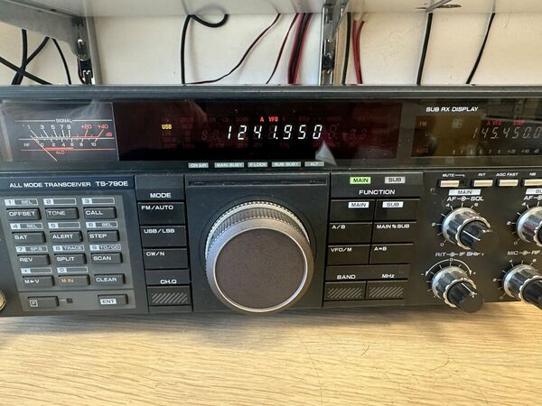 KENWOOD TS 790 TRIBANDA ALL MODE 144 430 1200 (FUNZIONANTE SOLO IN RX 1200) OTTIMO CON SUB TONI