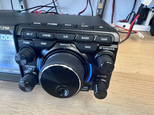 YAESU FT 710 AESS HF E 50 MHZ ALL MODE COME NUOVO 2025 GARANZIA CSY AND SON RESIDUA 4 ANNI CON IMBALLO