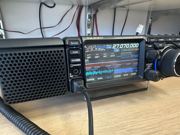 YAESU FT 710 AESS HF E 50 MHZ ALL MODE COME NUOVO 2025 GARANZIA CSY AND SON RESIDUA 4 ANNI CON IMBALLO