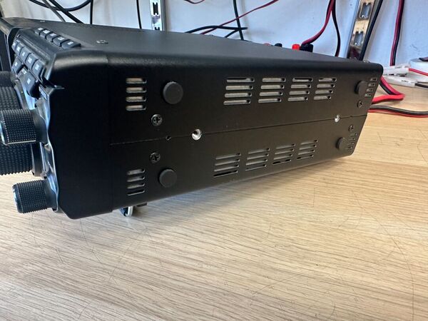YAESU FT 710 AESS HF E 50 MHZ ALL MODE COME NUOVO 2025 GARANZIA CSY AND SON RESIDUA 4 ANNI CON IMBALLO