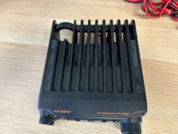 YAESU - FT-3185E ASP - TRANSCEIVER VHF FM 85W COME NUOVO CON IMBALLO
