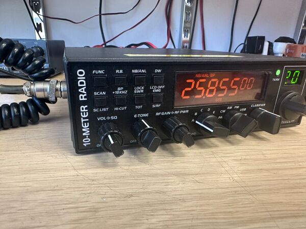 ANYTONE 5555 PLUS N CB HF ALL MODE OTTIMO CON IMBALLO
