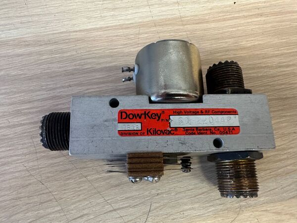 DOWKEY COMMUTATORE COASSIALE 12 V NUOVO MAI USATO