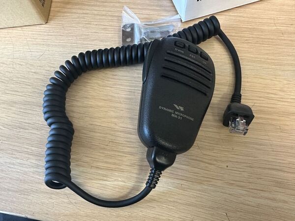 YAESU FT 817 ND QUADRIBANDA ALL MODE ULTIME SEIRE COME NUOVO CON ACCESSORI E IMBALLO GARANZIA CSY AND SON