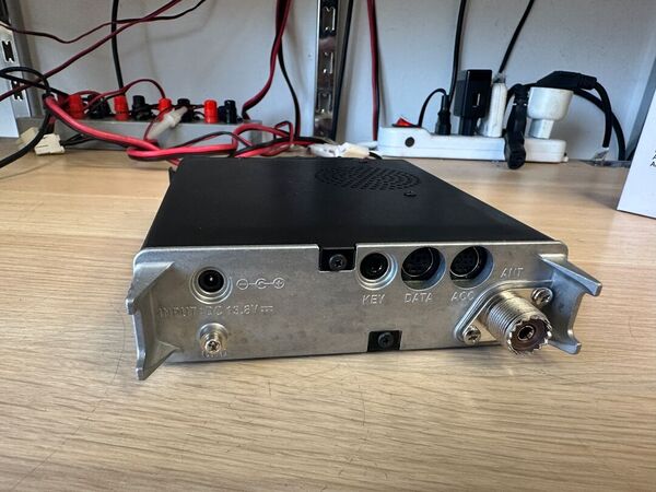 YAESU FT 817 ND QUADRIBANDA ALL MODE ULTIME SEIRE COME NUOVO CON ACCESSORI E IMBALLO GARANZIA CSY AND SON