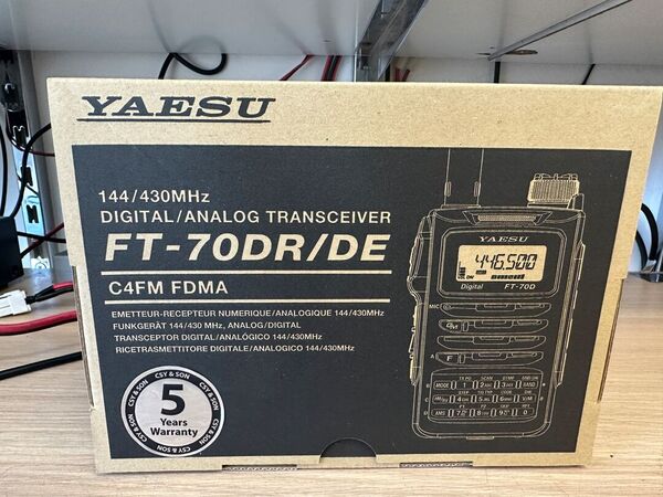 YAESU FT 70 DR/DE BIBANDA 144 430 PORTATILE ANALOGICO DIGITALE C4FM COME NUOVO DA DEMO IMBALLO E GARANZIA CSY AND SON UN ANNO
