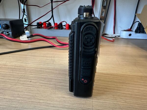 YAESU FT 70 DR/DE BIBANDA 144 430 PORTATILE ANALOGICO DIGITALE C4FM COME NUOVO DA DEMO IMBALLO E GARANZIA CSY AND SON UN ANNO