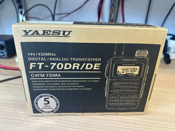 YAESU FT 70 DR/DE BIBANDA 144 430 PORTATILE ANALOGICO DIGITALE C4FM COME NUOVA CON IMBALLO E GARANZIA CSY AND SON