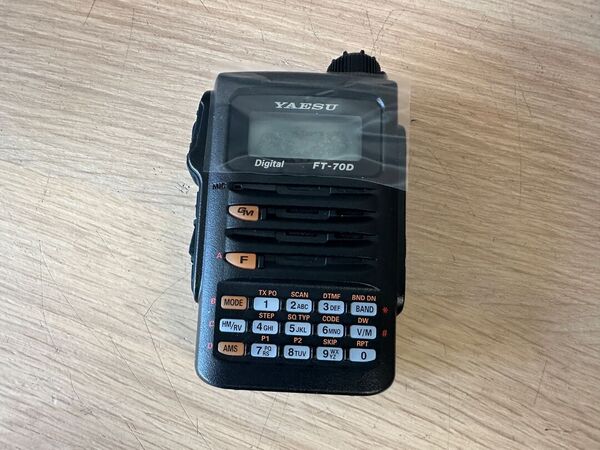 YAESU FT 70 DR/DE BIBANDA 144 430 PORTATILE ANALOGICO DIGITALE C4FM COME NUOVA CON IMBALLO E GARANZIA CSY AND SON