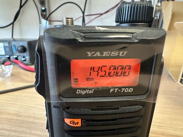 YAESU FT 70 DR/DE BIBANDA 144 430 PORTATILE ANALOGICO DIGITALE C4FM COME NUOVA CON IMBALLO E GARANZIA CSY AND SON
