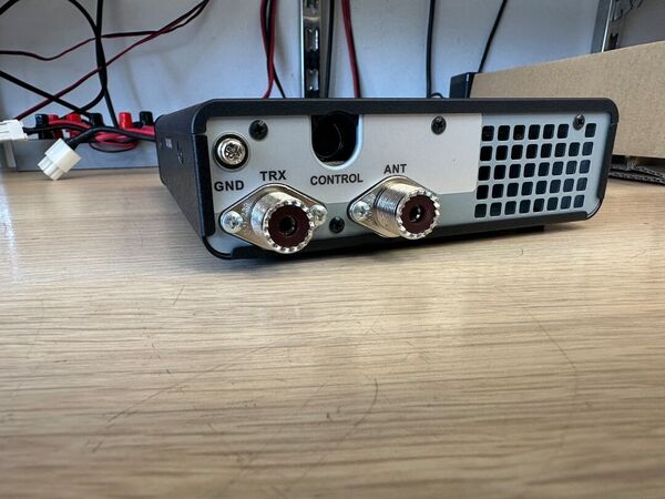 YAESU FC 50 ACCORDATORE AUTOMATICO DI LINEA HF E 50 MHZ COME NUOVO CON IMBALLO E GARANZIA CSY AND SON